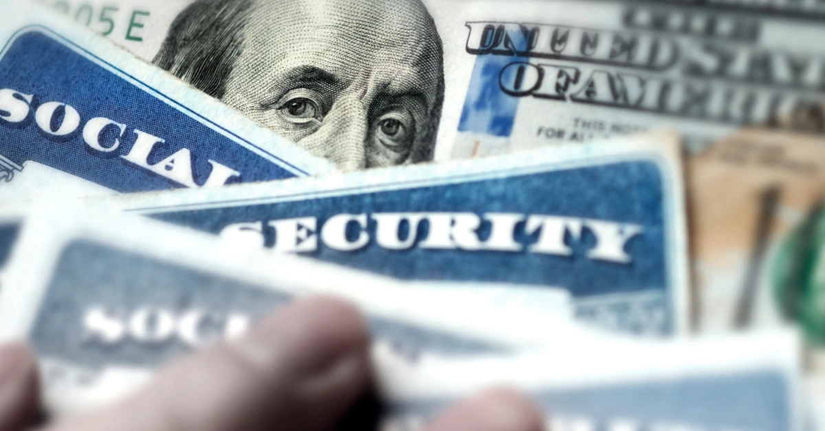 IRS May Issue a New 2025 Stimulus Check for Those With This Annual Income